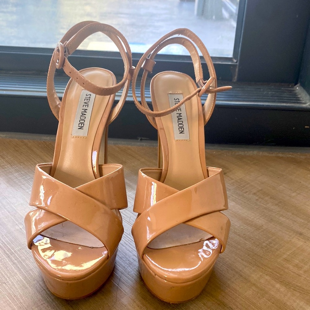 Steven Madden Nude Heels perfect for business or date night. Worn once